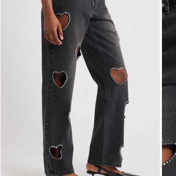 Studded Heart Cutout Wide-Leg Jeans in Washed Black - Picture 3 of 9